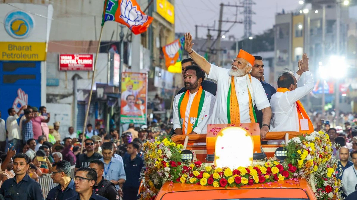 PM Modi road show in Vadodara