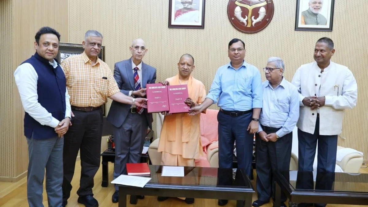 investigation committee submitted the report of Sambhal violence to CM Yogi Adityanath