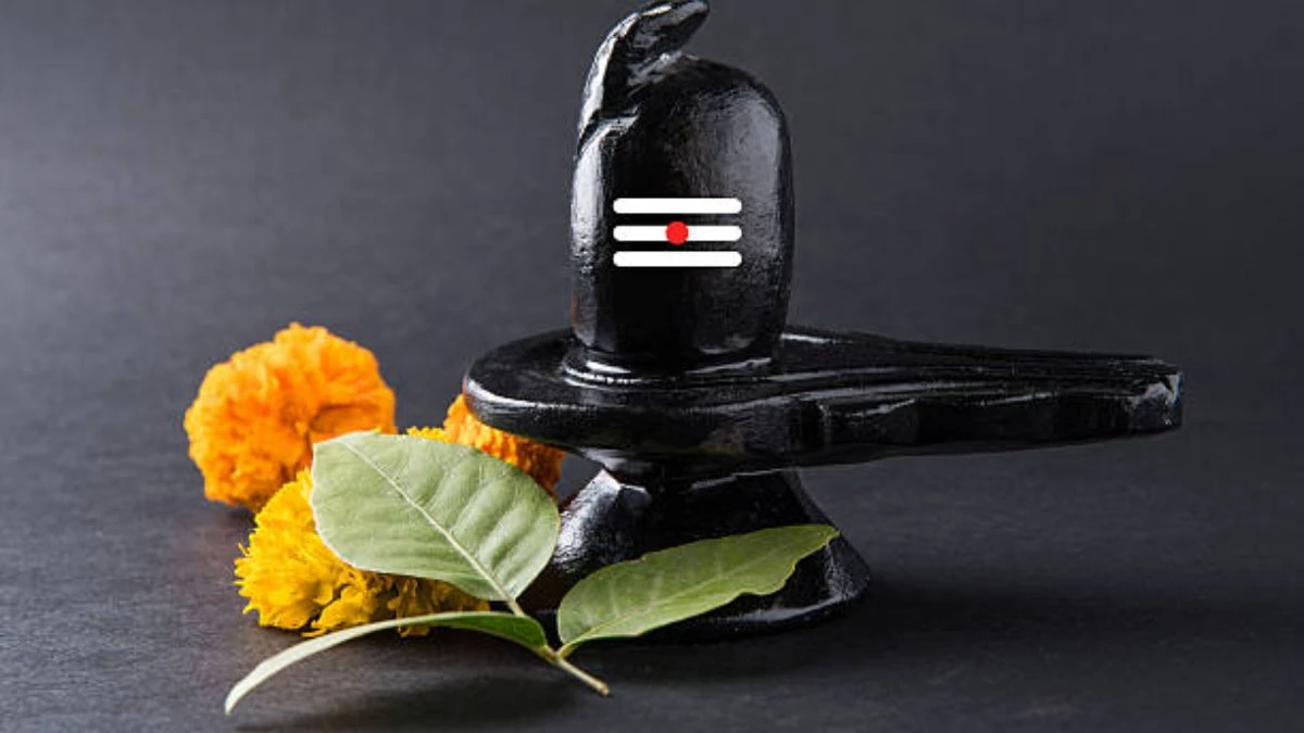 Sawan first day Shiv Puja Vidhi: सावन में शिव पूजन कैसे करें, जानें सरल विधि और मंत्र