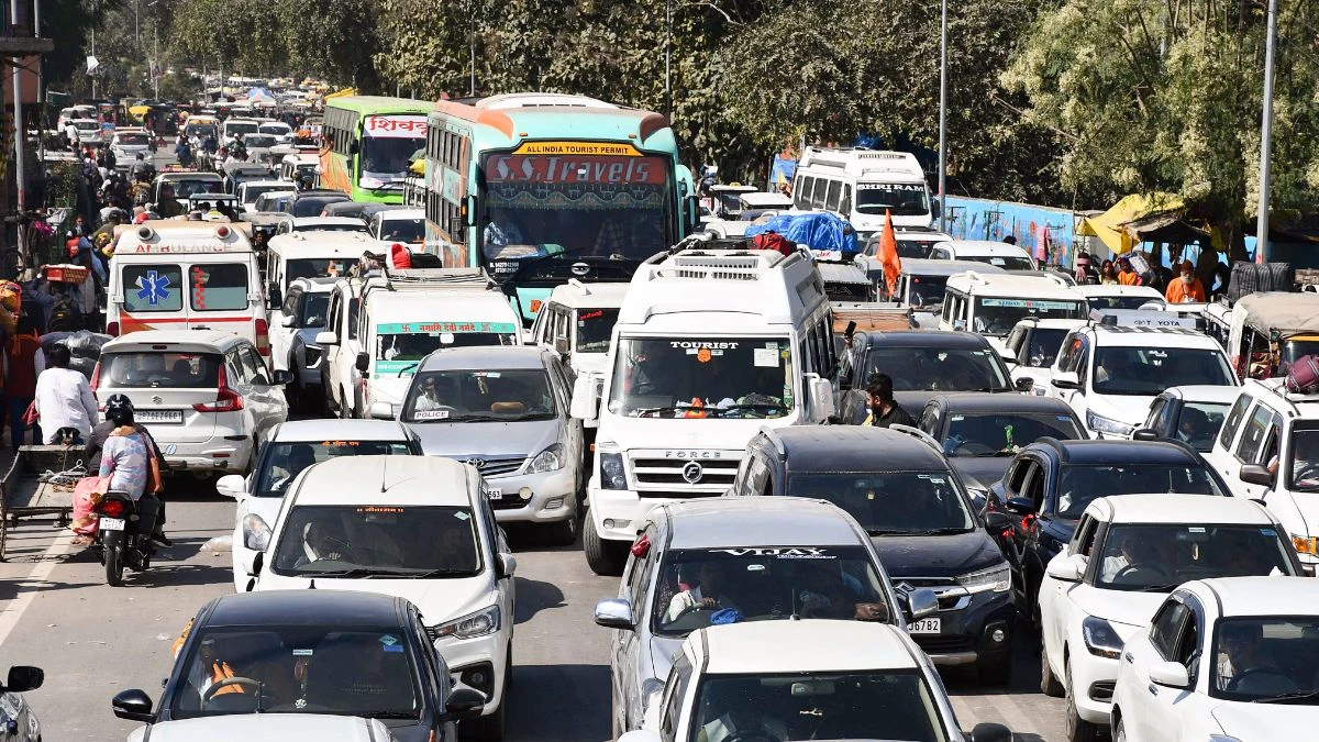 Delhi Metro these roads will also remain closed on Holi traffic advisory