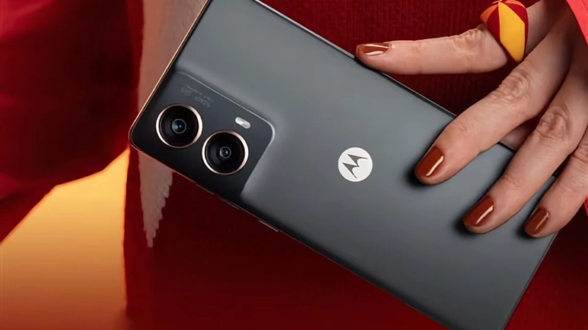 4 साल की वारंटी के साथ लॉन्च हुआ Moto S50 स्मार्टफोन, 50 मेगापिके्सल कैमरा से लैस, जानें कीमतट