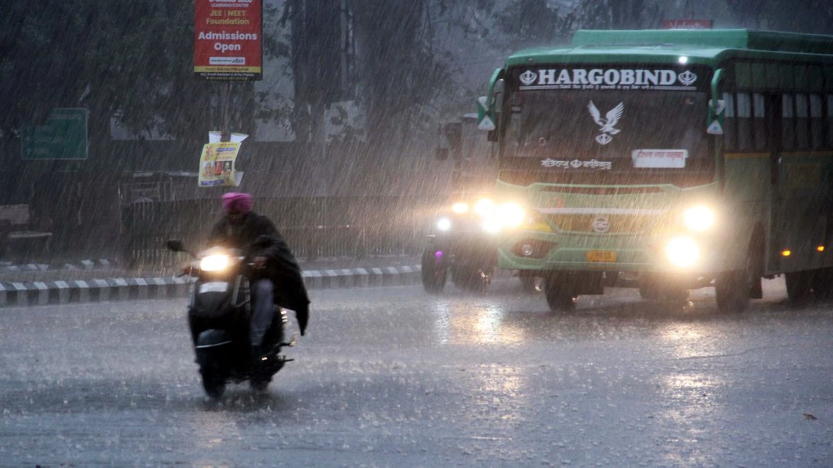 होली पर 20 राज्यों में झमाझम बारिश का अलर्ट, पढ़िए वेदर अपडेट