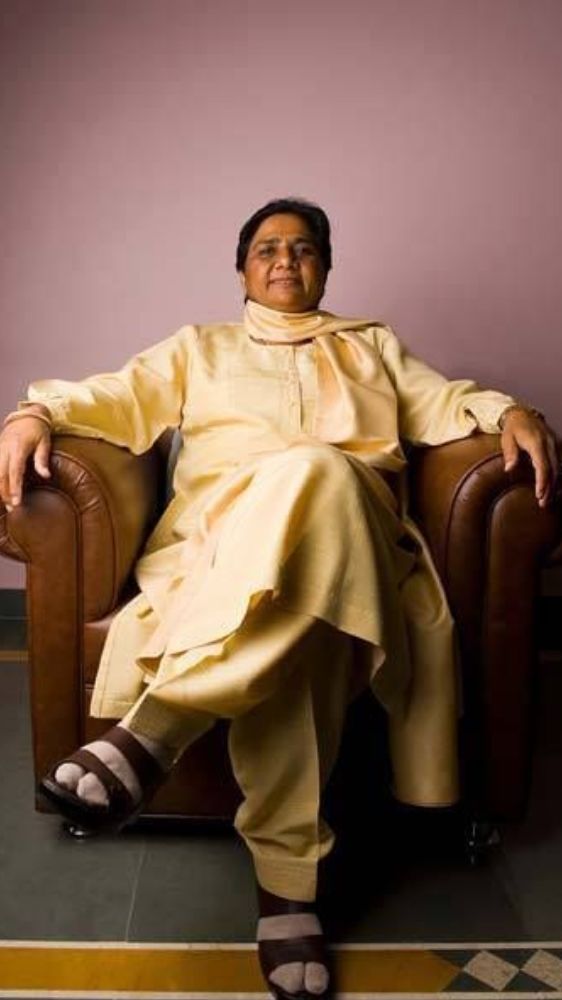 डिंपल यादव को क्या कह कर संबोधित करते हैं SP नेता