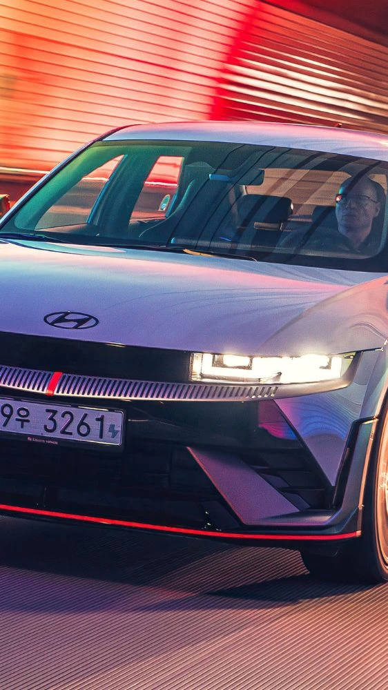 यह फीचर्स आपकी कार को बनाते हैं खास, खरीदने से पहले रखे ध्यान