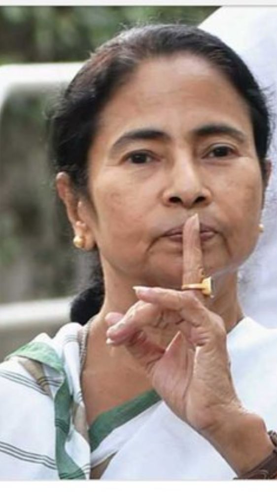 ममता बनर्जी ने 15 वर्ष की उम्र में रखा था राजनीति में कदम, क्या था प्रणब मुखर्जी से मतभेद?