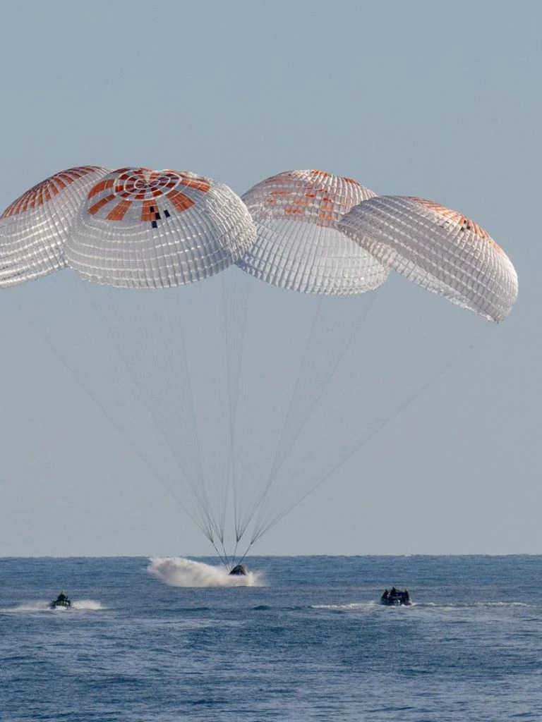 सुनीता विलियम्स ने धरती पर कैसे रखा पहला कदम? देखिए फोटोज सुनीता विलियम्स ने धरती पर कैसे रखा पहला कदम? देखिए फोटोज