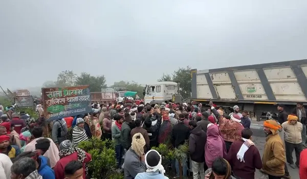 बूंदी में ट्रेलर ने ट्रैक्टर-ट्रॉली को मारी टक्कर, हादसे में एक युवक की दर्दनाक मौत, घने कोहरे के चलते हुआ हादसा 