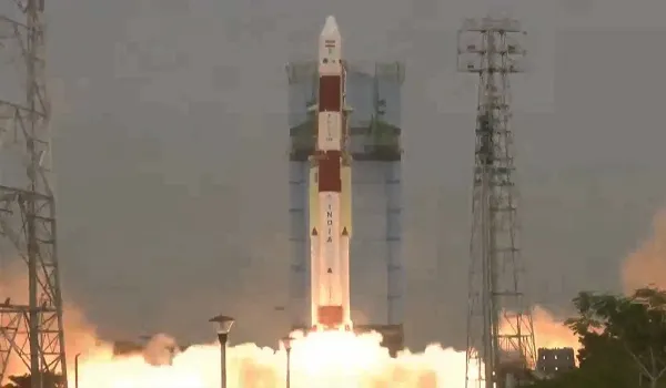 ISRO के PSLV-C62 मिशन में गड़बड़ी, तय रास्ते से भटका रॉकेट