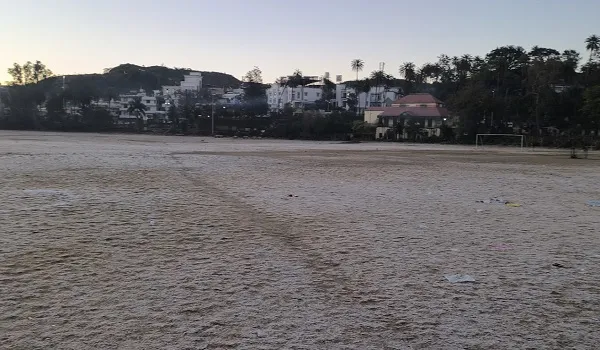 माउंट आबू में कड़ाके की ठंड, तापमान माइनस दो डिग्री, कई इलाकों में जमी बर्फ, निखरी नक्की झील