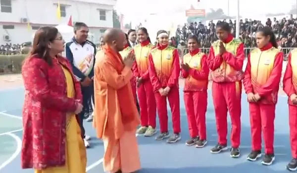 गोरखपुर में महिला बास्केटबॉल प्रतियोगिता का उद्घाटन, मुख्यमंत्री योगी आदित्यनाथ ने किया उद्घाटन