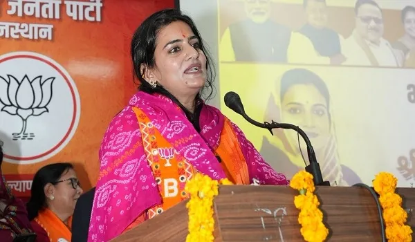 VIDEO: राखी राठौड़ ने संभाली प्रदेश महिला मोर्चा की कमान, बीजेपी प्रदेश अध्यक्ष मदन राठौड़ समेत प्रमुख नेता रहे मौजूद, देखिए ये खास रिपोर्ट