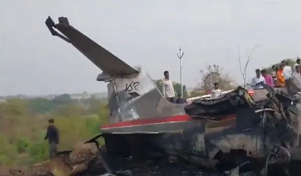 महाराष्ट्र के बारामती में प्लेन क्रैश में अजीत पवार का निधन, विमान में सवार 5 लोगों की मौत, रक्षा मंत्री राजनाथ सिंह ने जताया शोक