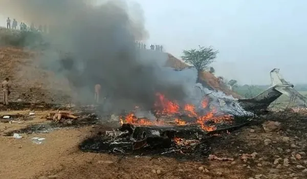 चार्टर्ड प्लेन क्रैश का सीसीटीवी आया सामने... लगी भीषण आग, कपड़े और घड़ी से डिप्टी सीएम की हुई पहचान