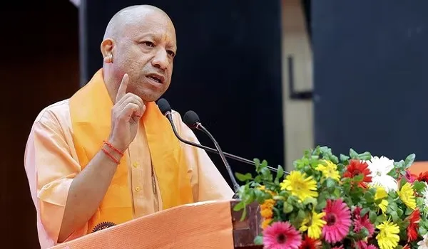 यूपी सीएम योगी आदित्यनाथ का बयान, जो जिस भाषा में समझेगा उसे उसी भाषा में समझाएंगे