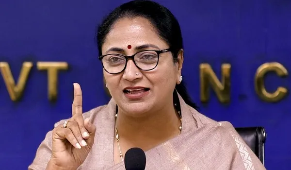 दिल्ली की मुख्यमंत्री रेखा गुप्ता का बड़ा ऐलान, मंत्रिमंडल ने 'दिल्ली लखपति बेटी योजना' को दी मंजूरी