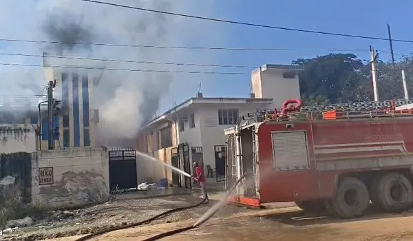 अलवर के टपूकड़ा की एक फैक्ट्री में लगी आग, 7 लोगों की जलने से मौत, जली अवस्था में मलबे में दबे मिले शव 