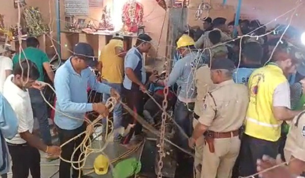 इंदौर के एक मंदिर में रामनवमी पर बड़ा हादसा, पुरातन बावड़ी की छत धंसी, 11 लोगों की मौत