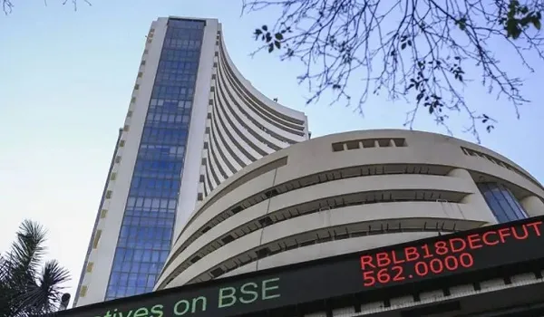 शेयर बाजार में भारी गिरावट दर्ज, सेंसेक्स 1300 अंकों से ज्यादा लुढ़का