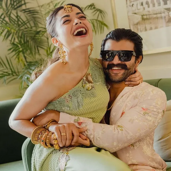 हल्दी सेरेमनी की झलक, विजय देवरकोंडा और रश्मिका मंदाना ने शेयर की तस्वीरें, शादी के 20 दिन बाद PHOTOS की शेयर