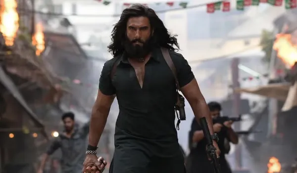 फिल्म 'धुरंधर' ने पहले दिन दुनिया भर में 237 करोड़ कमाकर रचा इतिहास, मल्टीप्लेक्स में चल रहे 24X7 शो... शोले के बाद ऐसा क्रेज पहली बार