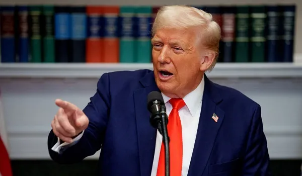 अमेरिकी राष्ट्रपति ट्रंप का X पर पोस्ट, कहा-होर्मुज में बिछी बारूदी सुरंग नष्ट करेंगे, जहाजों पर हमले का जवाब देंगे