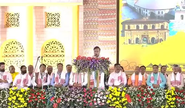 हिमंत बिस्वा सरमा ने ली मुख्यमंत्री पद की शपथ, असम में नई सरकार का शपथ ग्रहण समारोह