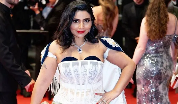 कैनवास से Cannes तक... मयूरी मित्तल ने रचा इतिहास, जिस रेड कार्पेट को कभी पेंट किया था, आज उसी पर चलीं