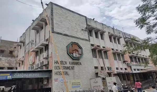 हरमाड़ा इलाके में 82 वर्षीय बुजुर्ग महिला ने किया सुसाइड, इलाके के एक अपार्टमेंट की 14वीं मंजिल से कूदी महिला