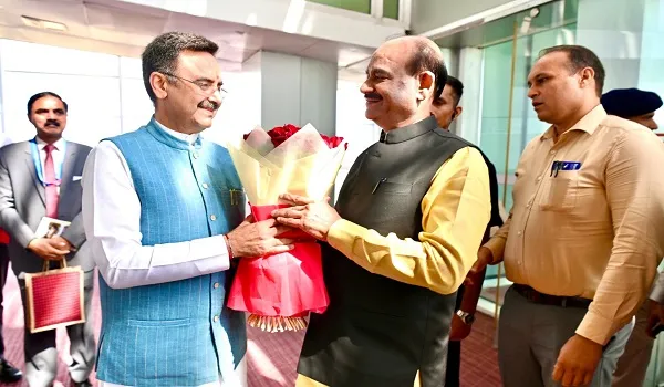 लोकसभा अध्यक्ष ओम बिरला पहुंचे चंडीगढ़, हरियाणा विधानसभा अध्यक्ष हरविंदर कल्याण ने किया स्वागत