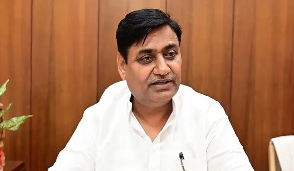 बूंदी पहुंचे PCC चीफ गोविंद सिंह डोटासरा, नीट परीक्षा धांधली को लेकर साधा तीखा निशाना, कहा-'राहुल गांधी ने समझा बच्चों का दर्द और तनाव'