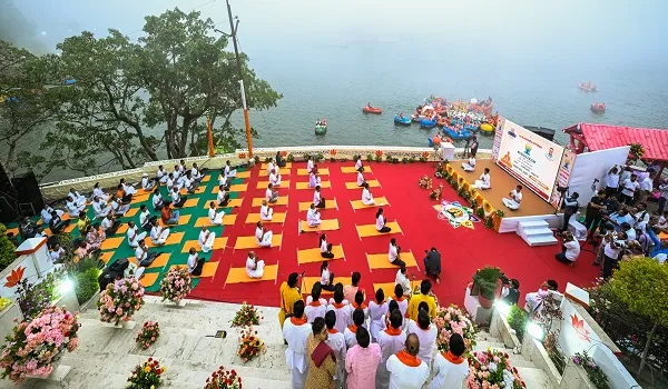 योग का महाकुंभ ! देशभर में गूंजा फिटनेस और स्वस्थ जीवन का मंत्र, आबूराज में राज्य स्तरीय समारोह को मुख्यमंत्री भजनलाल शर्मा ने किया योग
