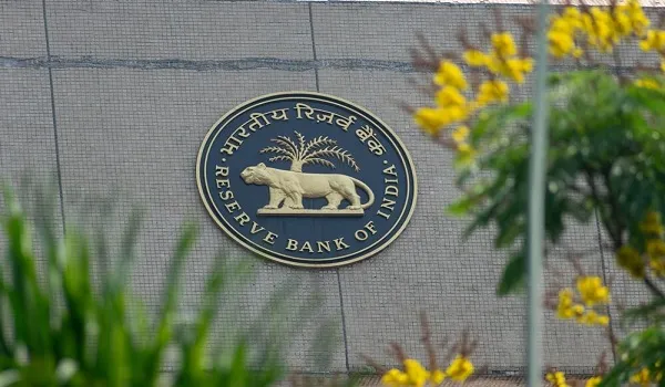 ऑनलाइन फ्रॉड रोकने के लिए RBI का नया प्रस्ताव, ₹10 हजार से अधिक के ऑनलाइन ट्रांसफर पर लग सकता है 1 घंटे का 'कूलिंग-ऑफ'