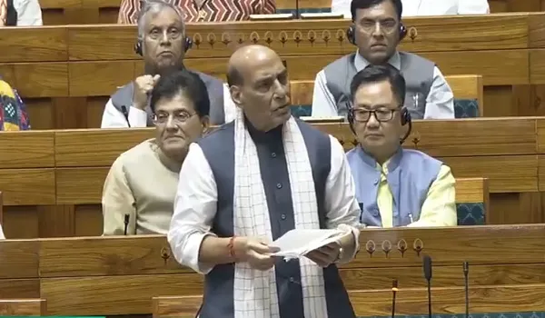 लोकसभा में ऑपरेशन 'सिंदूर' पर बोले रक्षामंत्री राजनाथ सिंह, कहा-पहलगाम हमले के बाद कार्रवाई की गई, सेना ने POK में 9 आतंकी ठिकाने किए ध्वस्त 
