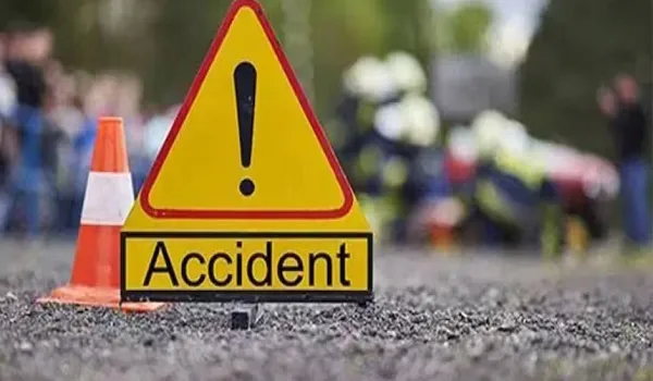NH-911 भारत माला पर हुआ भीषण सड़क हादसा, ट्रक व बस में हुई आमने-सामने की भिड़ंत