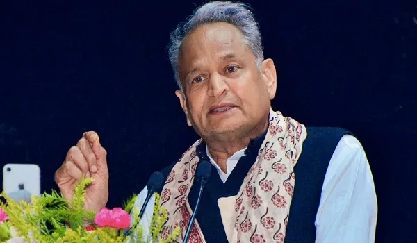 अशोक गहलोत का बयान, राज्य के 34 जिलों में किसान संकट में है, करीब 23 लाख हेक्टेयर खेतों में अब तक बुआई नहीं हो सकी