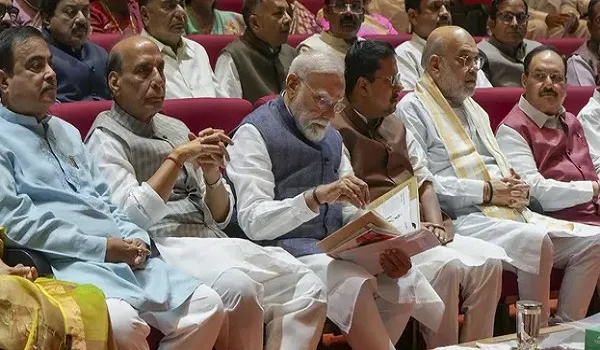NDA की मंगल मिलन बैठक खत्म, पीएम मोदी बोले- ट्रेड डील से किसानों के हितों को नुकसान नहीं, युवाओं के भविष्य से खिलवाड़ नहीं होने देंगे