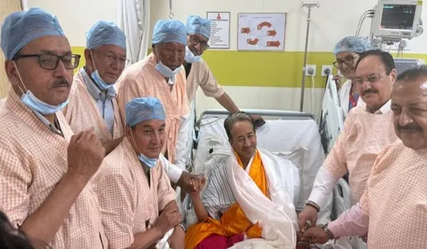 सोनम वांगचुक ने 26वें दिन बाद तोड़ी भूख हड़ताल, छात्रों-युवाओं से हिंसा से दूर रहने और शांतिपूर्ण तरीके से अपनी मांगें रखने की अपील की