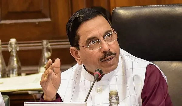 प्रहलाद जोशी को मिला शिक्षा मंत्रालय का अतिरिक्त प्रभार, राष्ट्रपति ने धर्मेंद्र प्रधान का इस्तीफा किया मंजूर