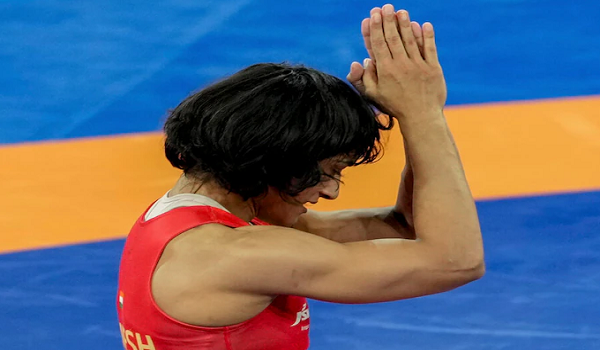 Vinesh Phogat: क्या विनेश फोगाट को मिलेगा सिल्वर मेडल या नहीं ? मामले में आ गई फैसले की घड़ी