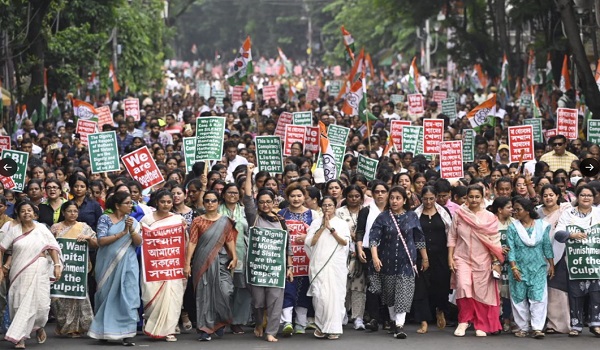 कोलकाता डॉक्टर रेप-मर्डर के विरोध में ममता बनर्जी ने किया पैदल मार्च, दोषियों को फांसी देने की मांग, जानिए क्या है ये मामला