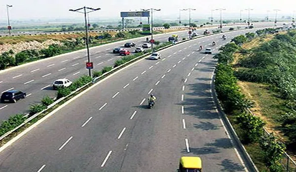 Greenfield Expressways: 8 नए ग्रीनफील्ड एक्सप्रेस वे से बदलेगी फिजा, पर्यटन और व्यापार को लगेंगे पंख