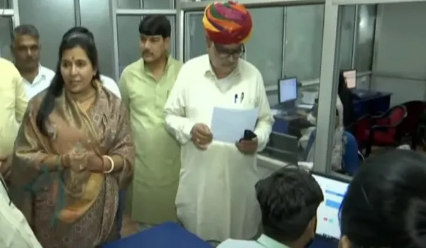 VIDEO: यूडीएच मंत्री झाबर सिंह खर्रा अचानक पहुंचे ग्रेटर निगम मुख्यालय, लम्बित पट्टों की पेंडेंसी को लेकर मांगी जानकारी, देखिए ये खास रिपोर्ट