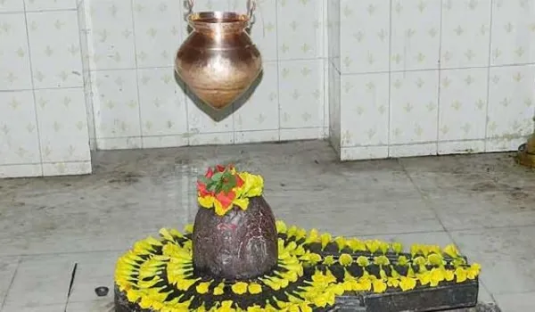 सावन के पहले सोमवार पर शिवालयों में उमड़े श्रद्धालु, ताड़केश्वर महादेव मंदिर के सुबह 4 बजे खुले पट, बोल बम के गूंजे जयकारे