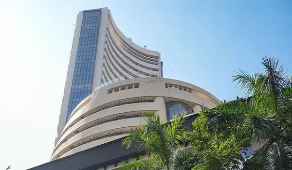 शेयर बाजार में लगातार 5वें दिन भी तेजी का रुख जारी, BSE सूचकांक में 132.96 अंकों का सुधार