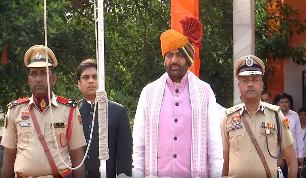 Independence Day: हरियाणा के मुख्यमंत्री नायब सिंह सैनी ने फहराया तिरंगा, 80वें स्वतंत्रता दिवस की दी हार्दिक शुभकामनाएं
