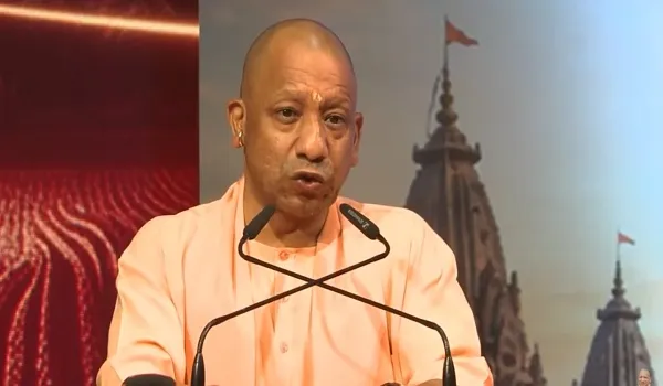Independence Day: यूपी सीएम योगी आदित्यनाथ ने फहराया तिरंगा, 80वें स्वतंत्रता दिवस की दी हार्दिक शुभकामनाएं