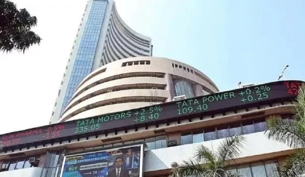 शेयर बाजार में लगातार 7वें दिन भी गिरावट, शुरुआती कारोबार में रही BSE सूचकांक में 300 अंकों की मंदी