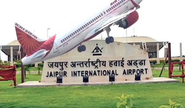 जयपुर एयरपोर्ट पर 'तकनीकी खराबी' का ट्रिपल अटैक, हर बार यात्रियों की आफत