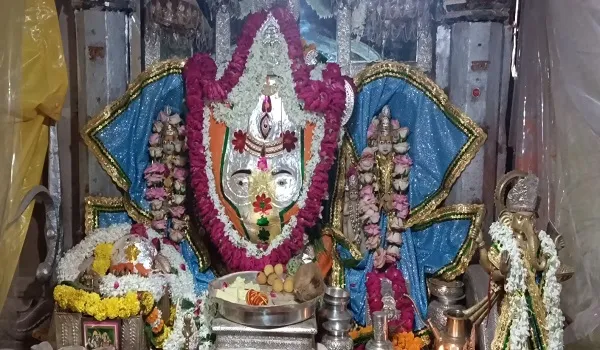 Ganesh Chaturthi 2024: रणथंभोर त्रिनेत्र गणेश का 3 दिवसीय लक्खी मेले का कल से हुआ आगाज, दर्शन के लिए बड़ी संख्या में पहुंच रहे श्रद्धालु