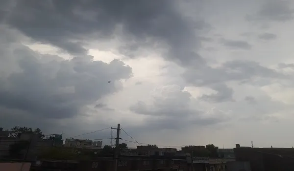 मौसम विभाग ने दी झालावाड़ जिले में भारी बारिश की चेतावनी, भारी बारिश की चेतावनी के मद्देनजर स्कूलों में अवकाश घोषित